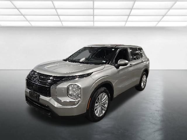 Used 2022 Mitsubishi Outlander ES AWD/4WD image 8