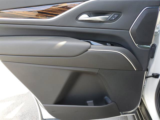 Certified 2024 Cadillac Escalade Luxury RWD image 17