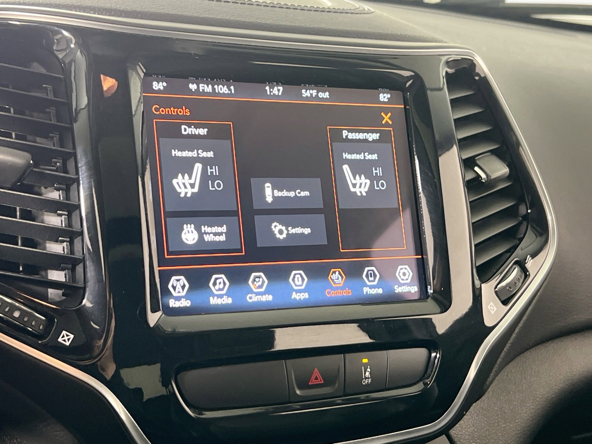 Used 2022 Jeep Cherokee Limited image 19