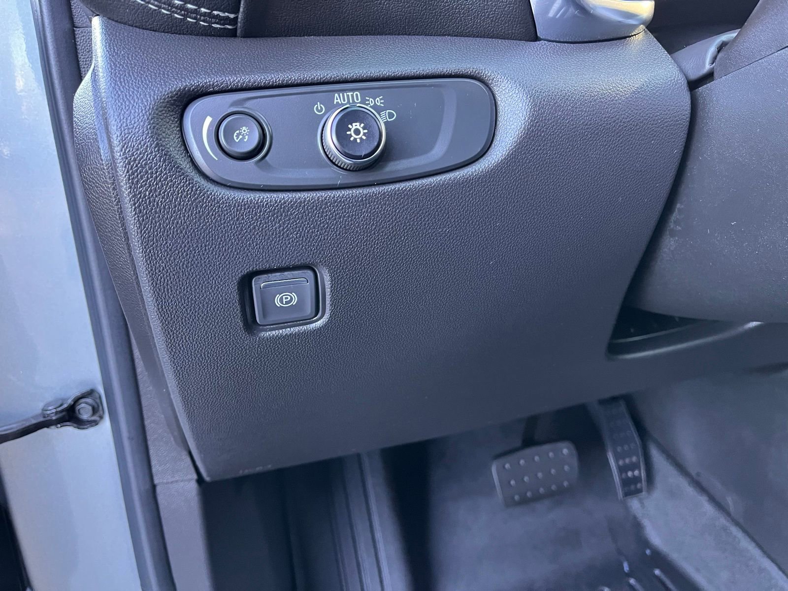 Certified 2024 Chevrolet Blazer LT w/ Midnight/Sport Edition image 29