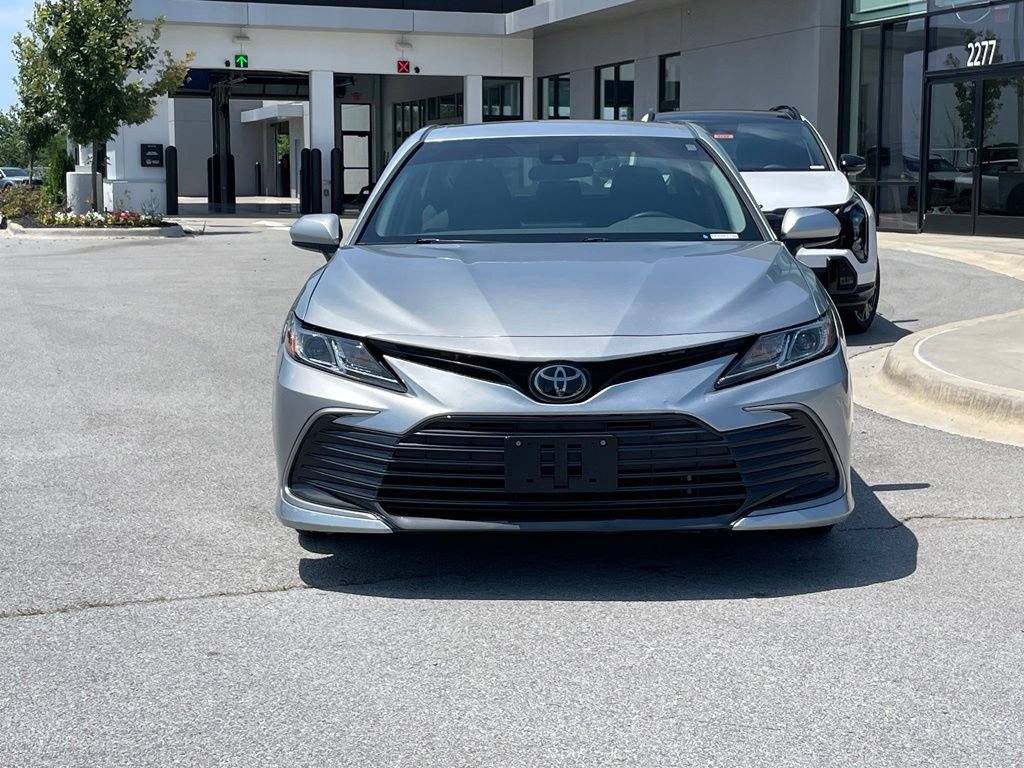 Used 2022 Toyota Camry LE FWD image 2