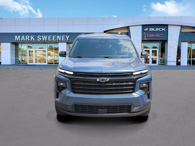 Used 2024 Chevrolet Traverse LT w/ Midnight/Sport Edition image 2