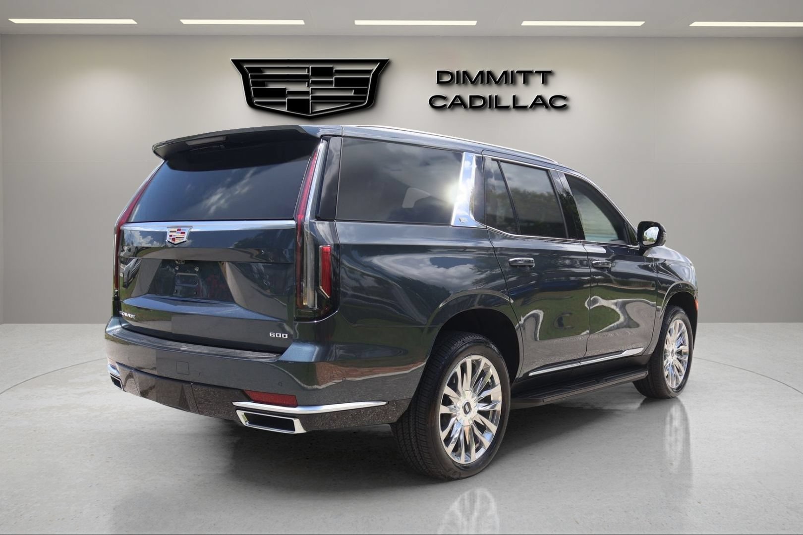 Used 2021 Cadillac Escalade Premium Luxury RWD image 5