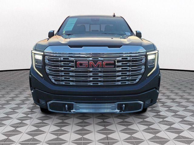Used 2023 GMC Sierra 1500 Denali w/ Denali Reserve Package AWD/4WD image 2