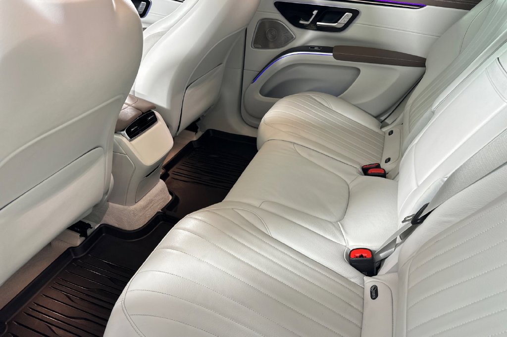 Certified 2023 Mercedes-Benz EQS 580 4MATIC SUV image 13