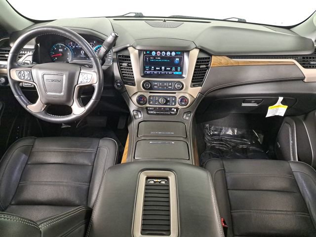 Used 2020 GMC Yukon Denali w/ Denali Premium Package image 17