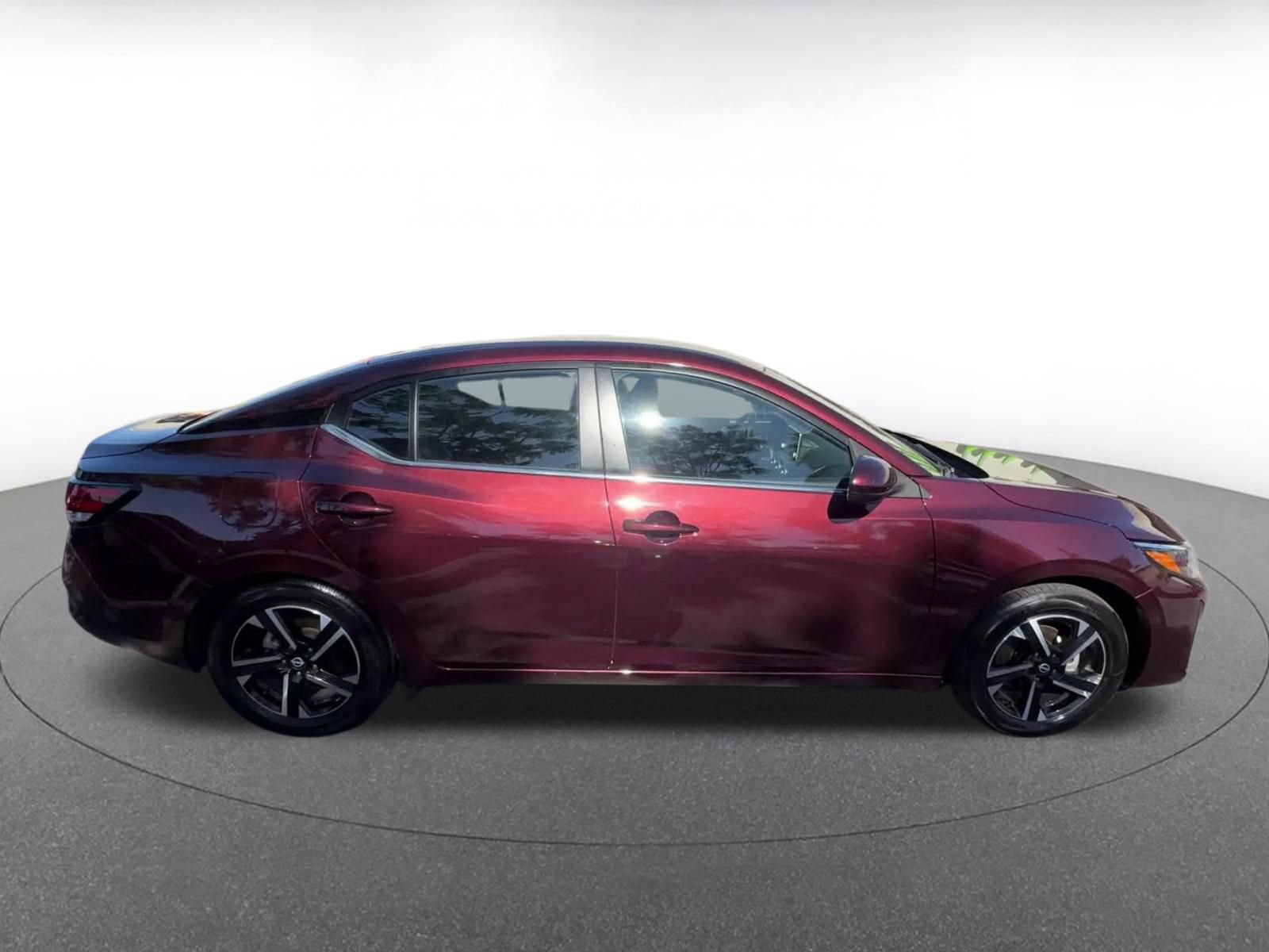 Used 2025 Nissan Sentra SV FWD image 16