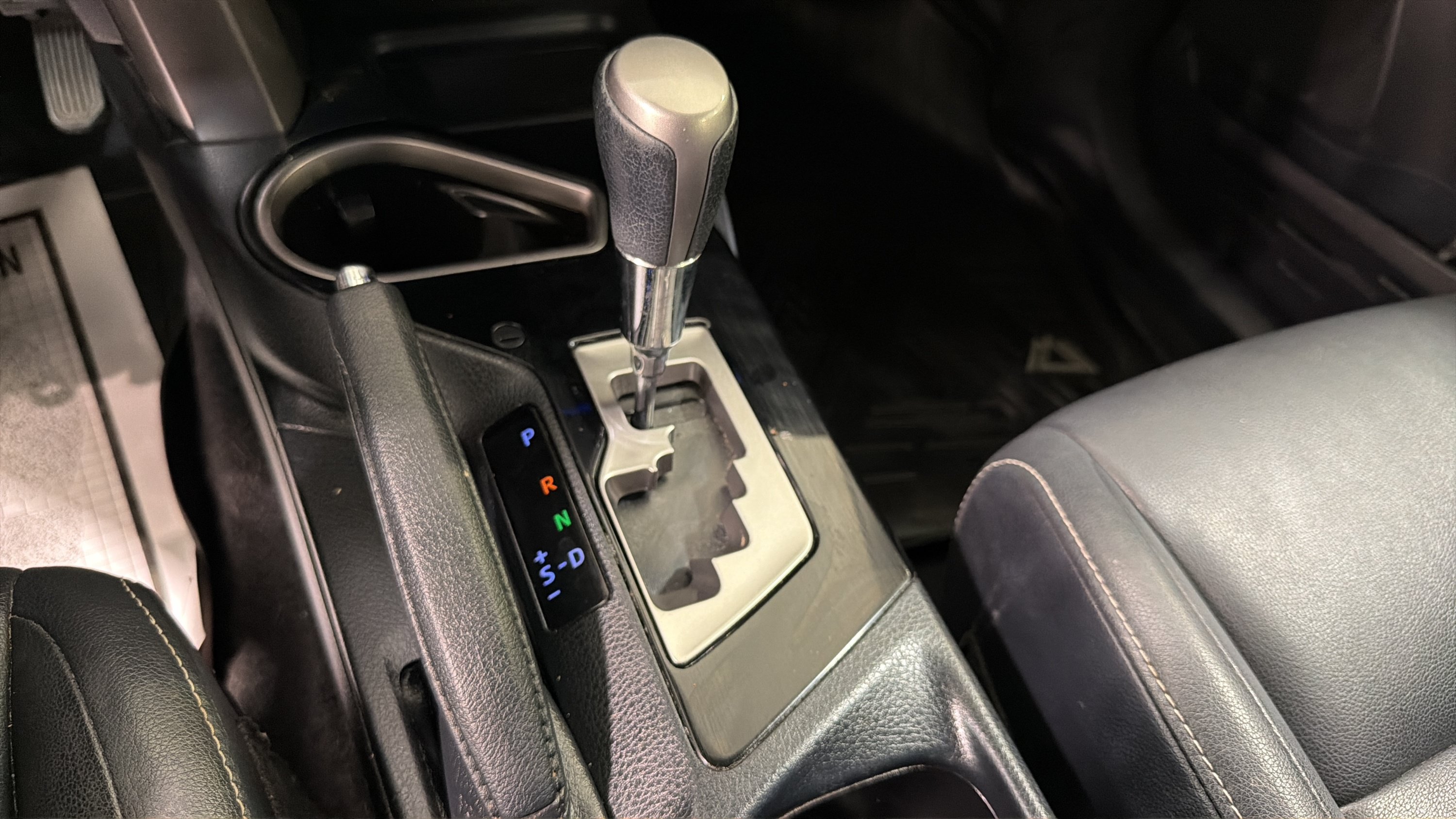 Used 2018 Toyota RAV4 Limited AWD/4WD image 19
