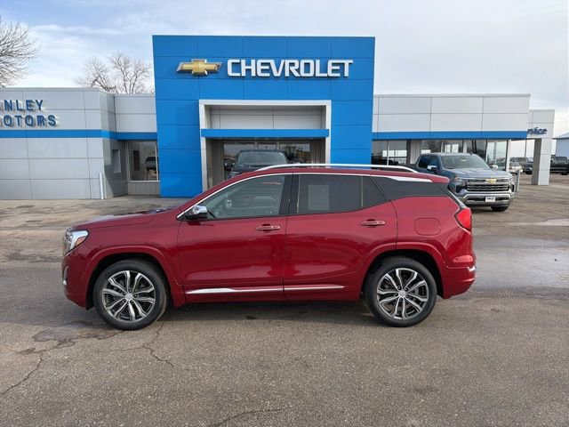 Used 2019 GMC Terrain Denali image 1