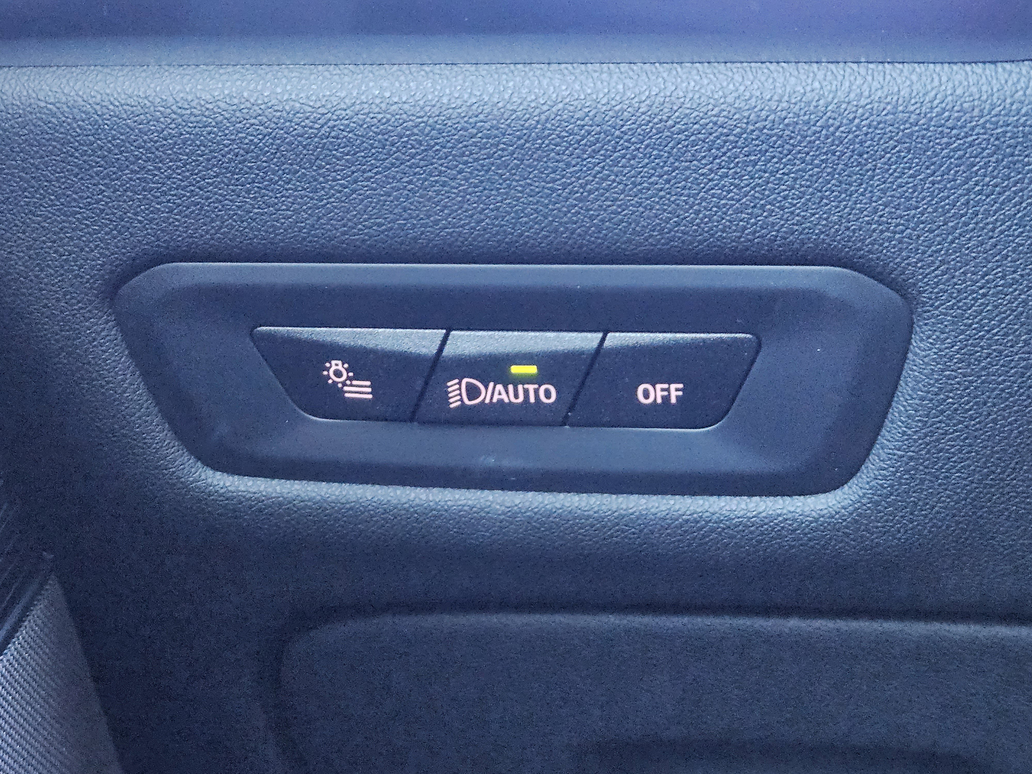 Used 2025 BMW X5 xDrive50e w/ Executive Package image 22