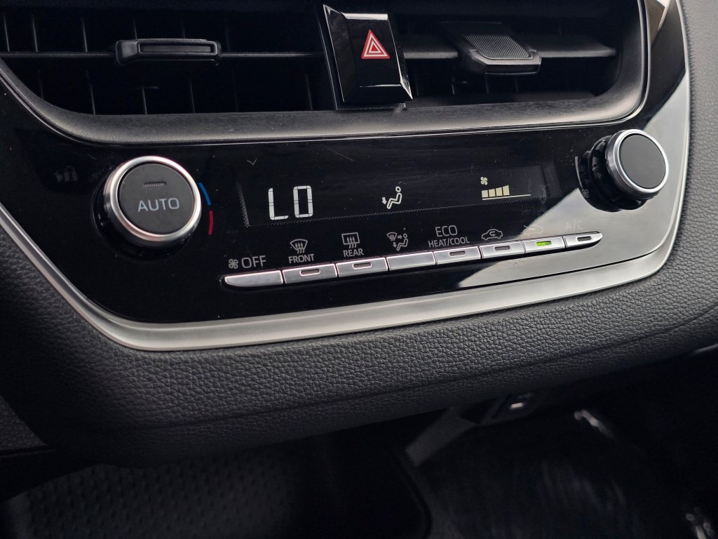 Used 2025 Toyota Corolla LE FWD image 42