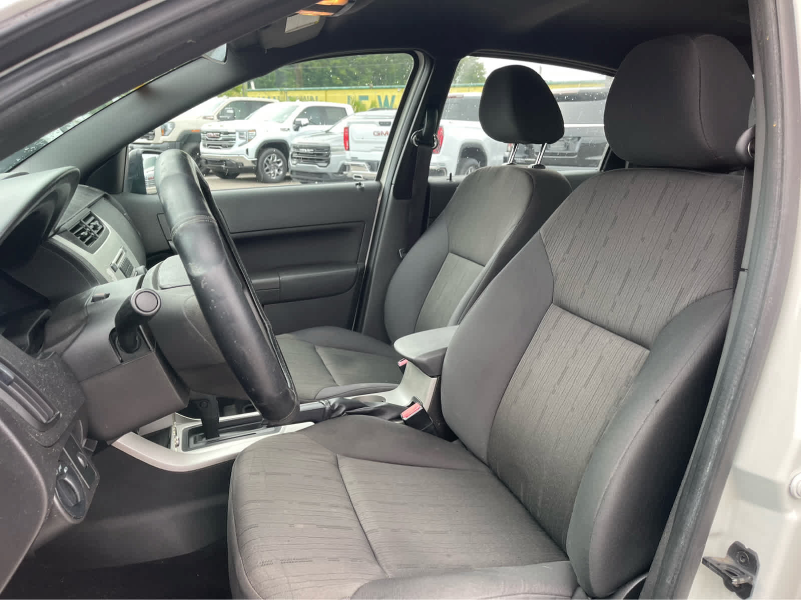 Used 2011 Ford Focus SE FWD image 12