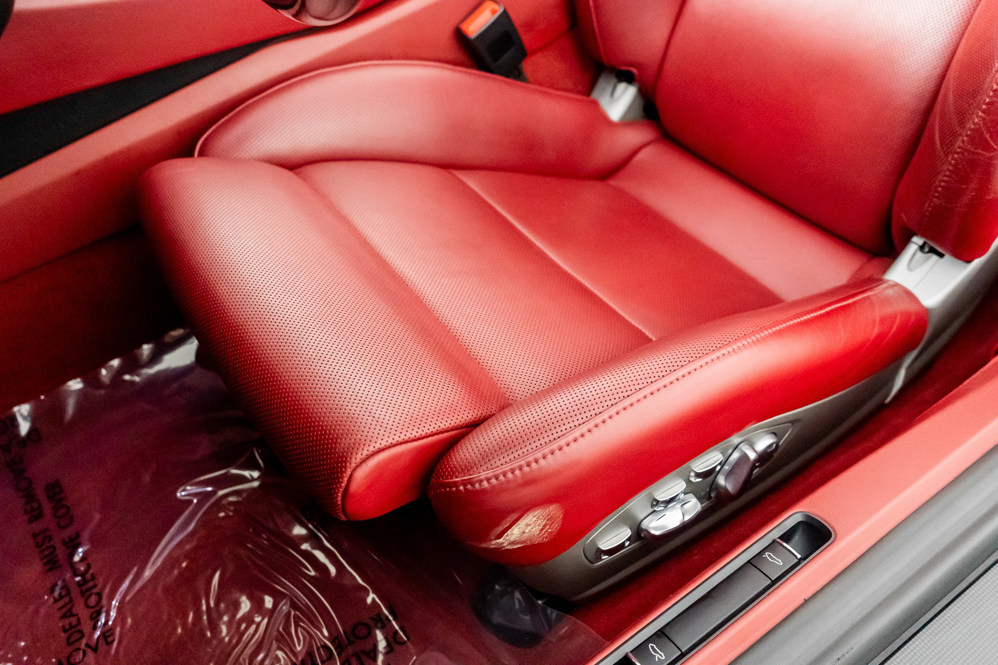 Used 2017 Porsche 911 Turbo S image 24