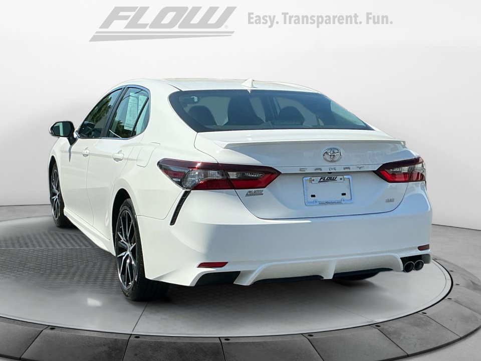 Used 2023 Toyota Camry SE FWD image 6