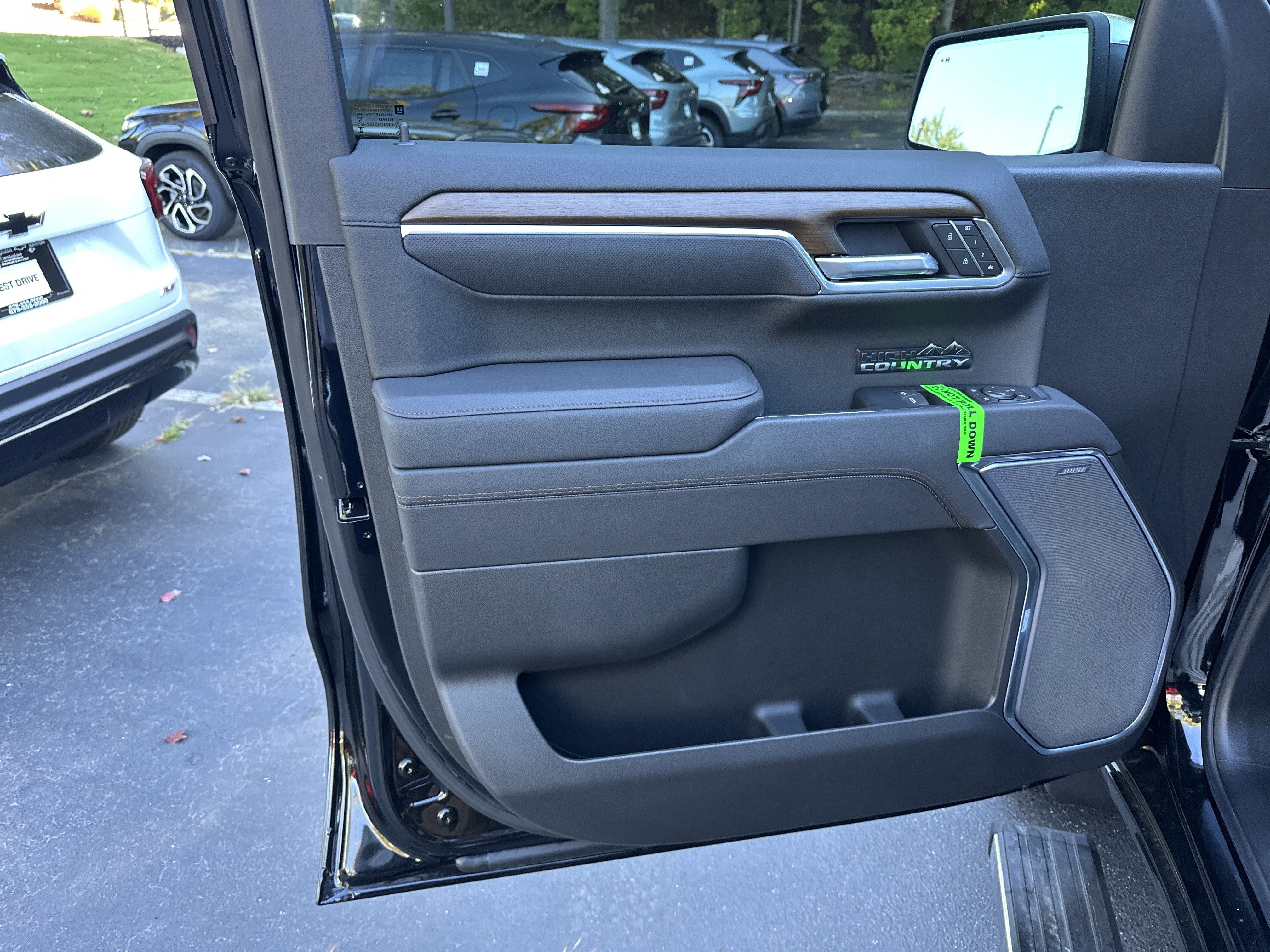 New 2025 Chevrolet Silverado 1500 High Country AWD/4WD image 9