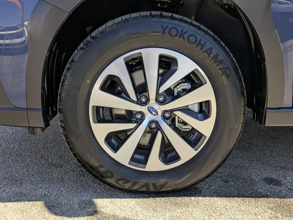 Used 2025 Subaru Outback Premium image 31