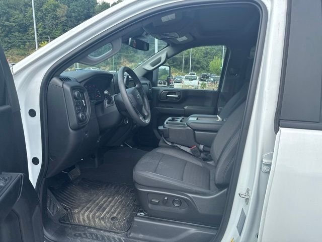 Used 2025 Chevrolet Silverado 2500 Custom w/ Custom Value Package AWD/4WD image 18