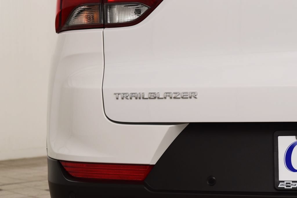 New 2026 Chevrolet TrailBlazer LT w/ Convenience Package FWD image 21