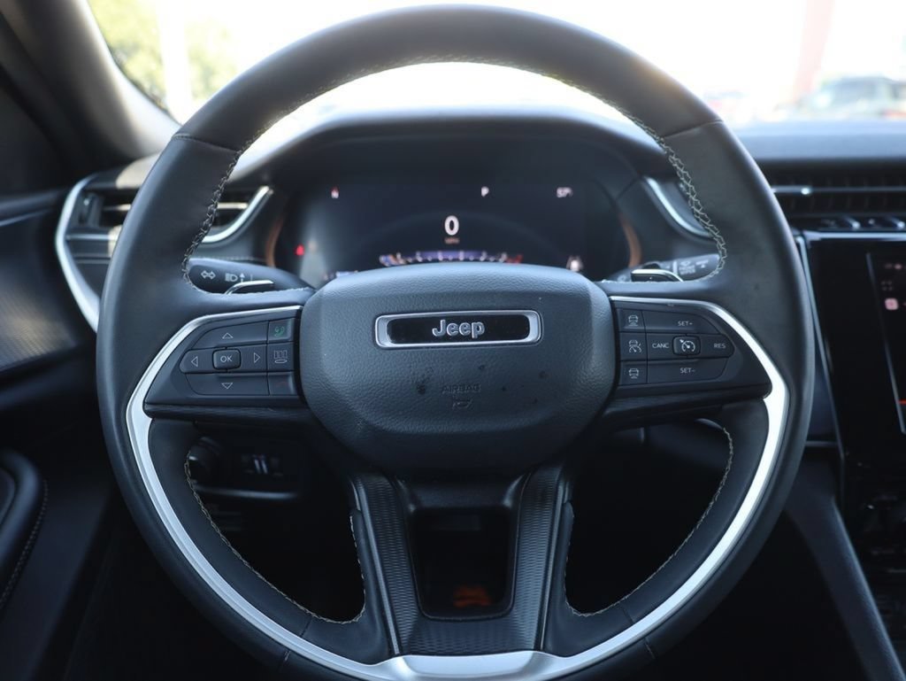 Used 2024 Jeep Grand Cherokee Altitude AWD/4WD image 34
