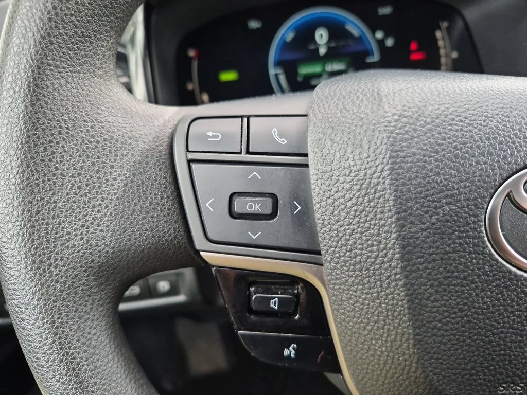 Used 2025 Toyota Camry LE FWD image 20