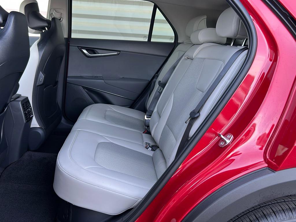 New 2025 Kia Niro EX image 12