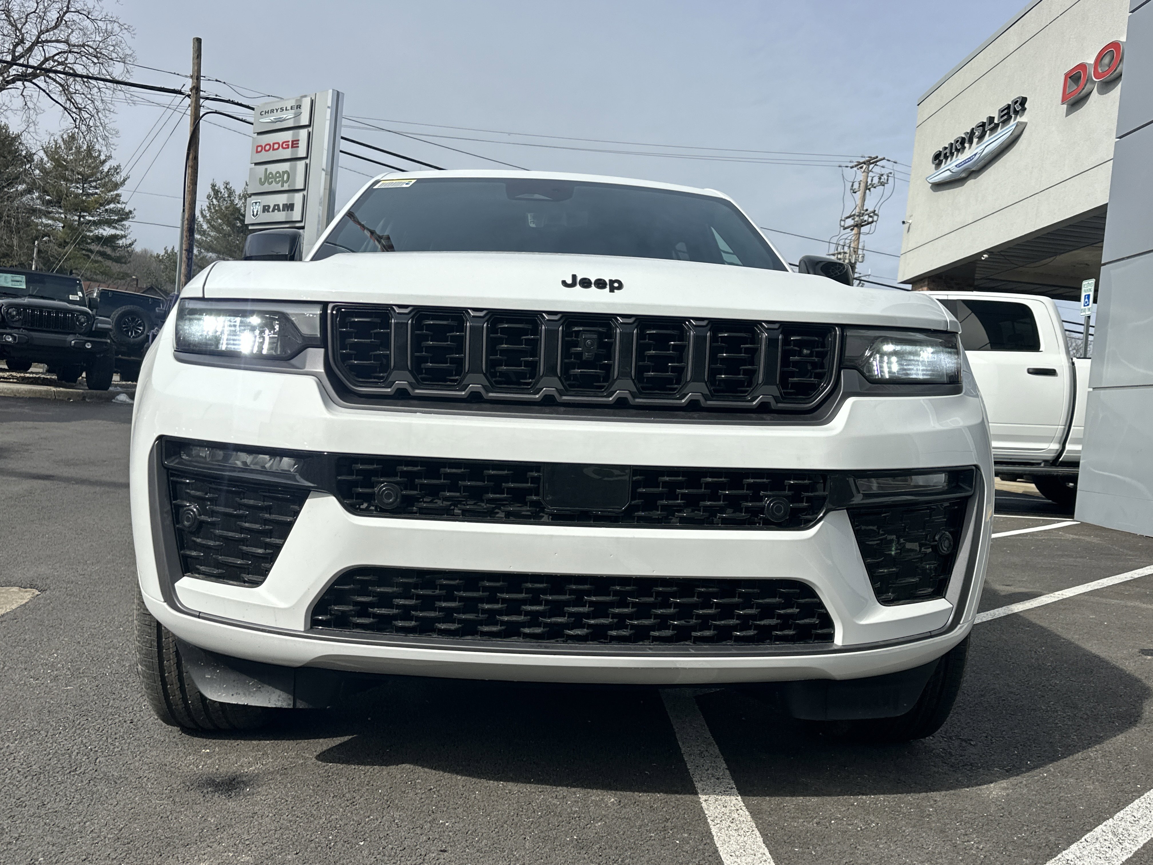 New 2026 Jeep Grand Cherokee L Limited image 24