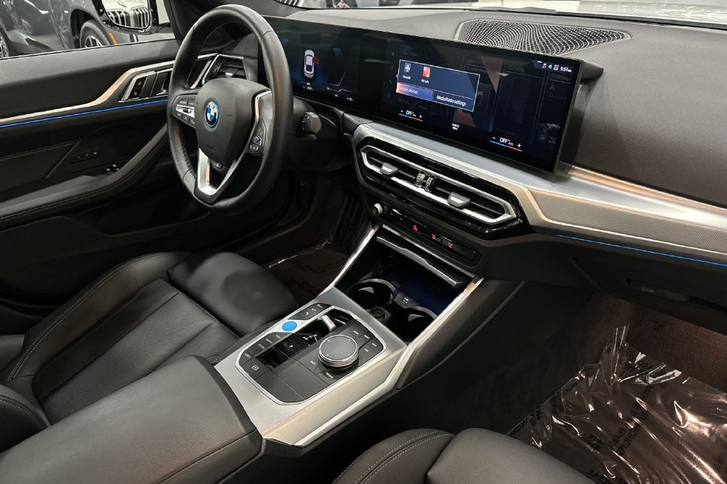 Used 2023 BMW i4 eDrive40 w/ Premium Package RWD image 17