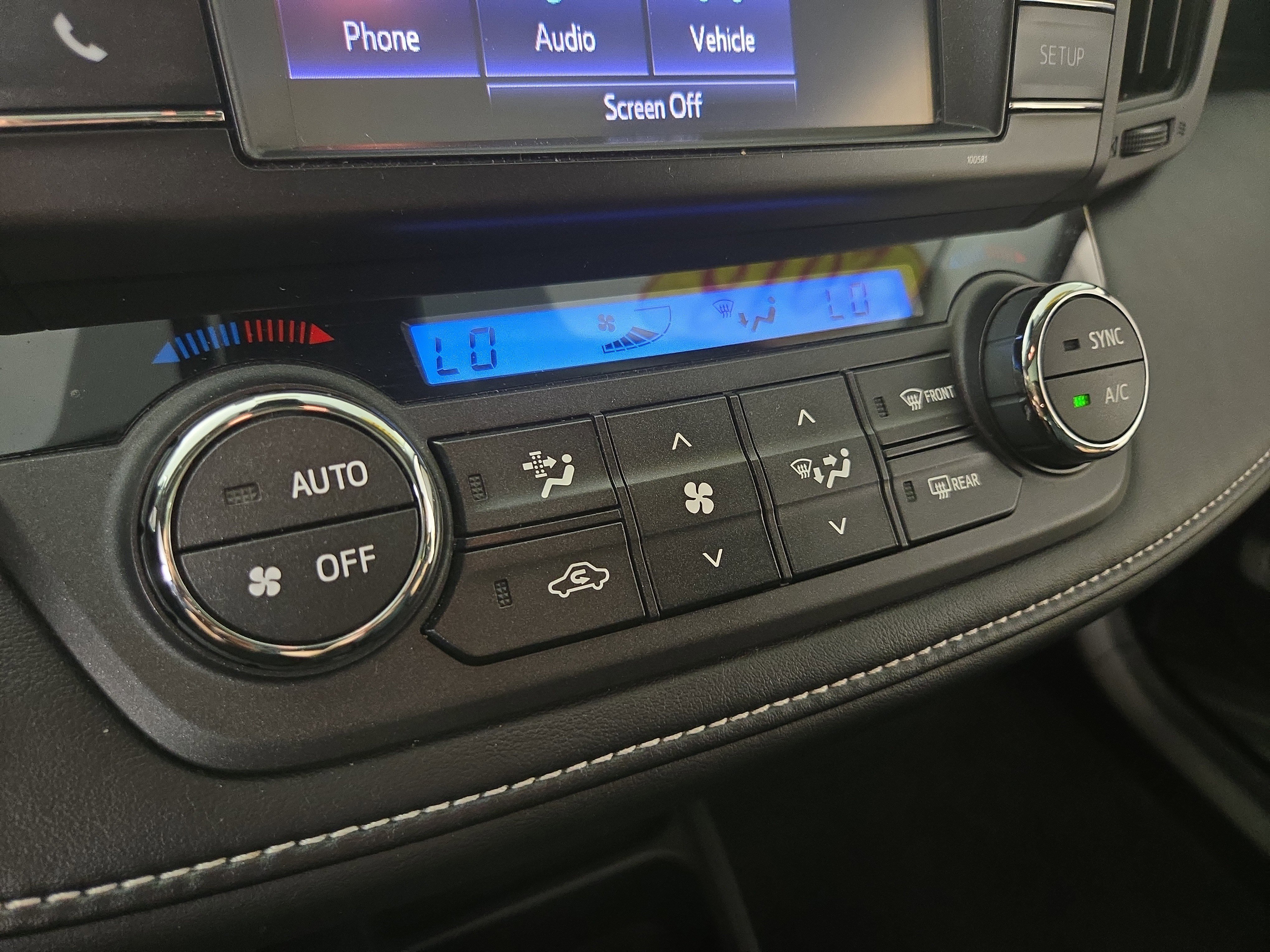 Used 2018 Toyota RAV4 XLE AWD/4WD image 26