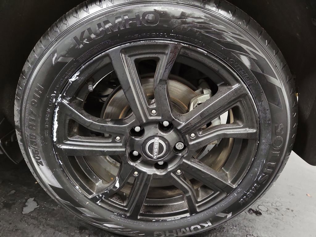 Used 2022 Nissan Kicks SR w/ Premium Package image 10