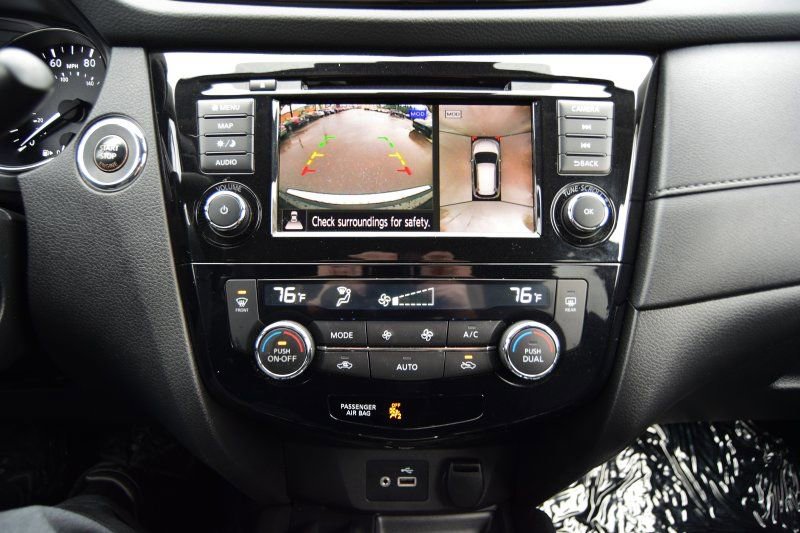 Used 2020 Nissan Rogue SV w/ Premium Package image 27