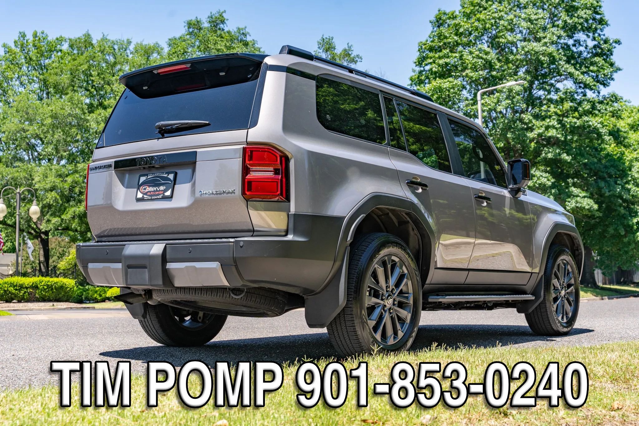 Used 2025 Toyota Land Cruiser w/ Premium Package AWD/4WD image 5