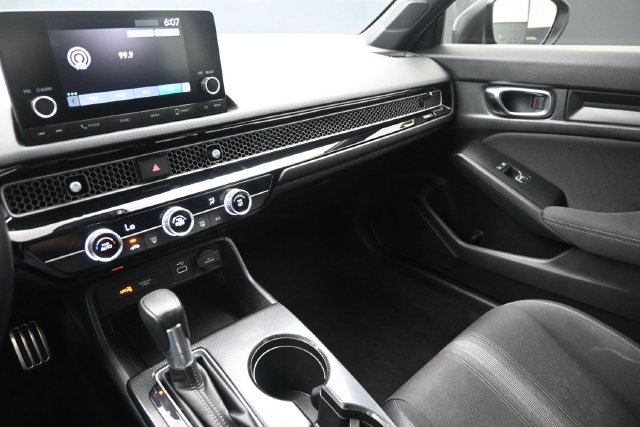 Used 2024 Honda Civic Sport image 28