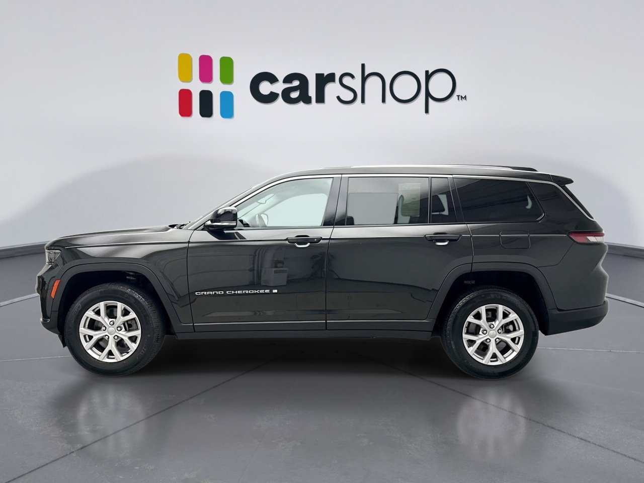 Used 2022 Jeep Grand Cherokee L Limited AWD/4WD image 2