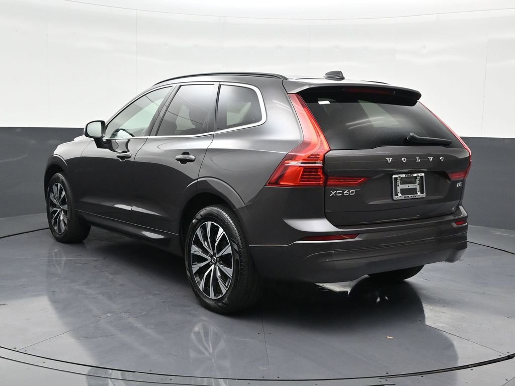 Certified 2023 Volvo XC60 B5 Core image 3
