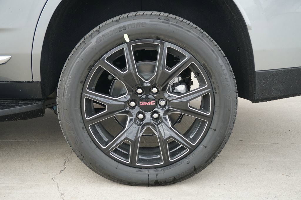 New 2026 GMC Yukon Elevation image 12
