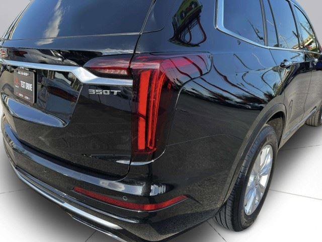 Used 2024 Cadillac XT6 Luxury w/ LPO, Floor Liner Package FWD image 17