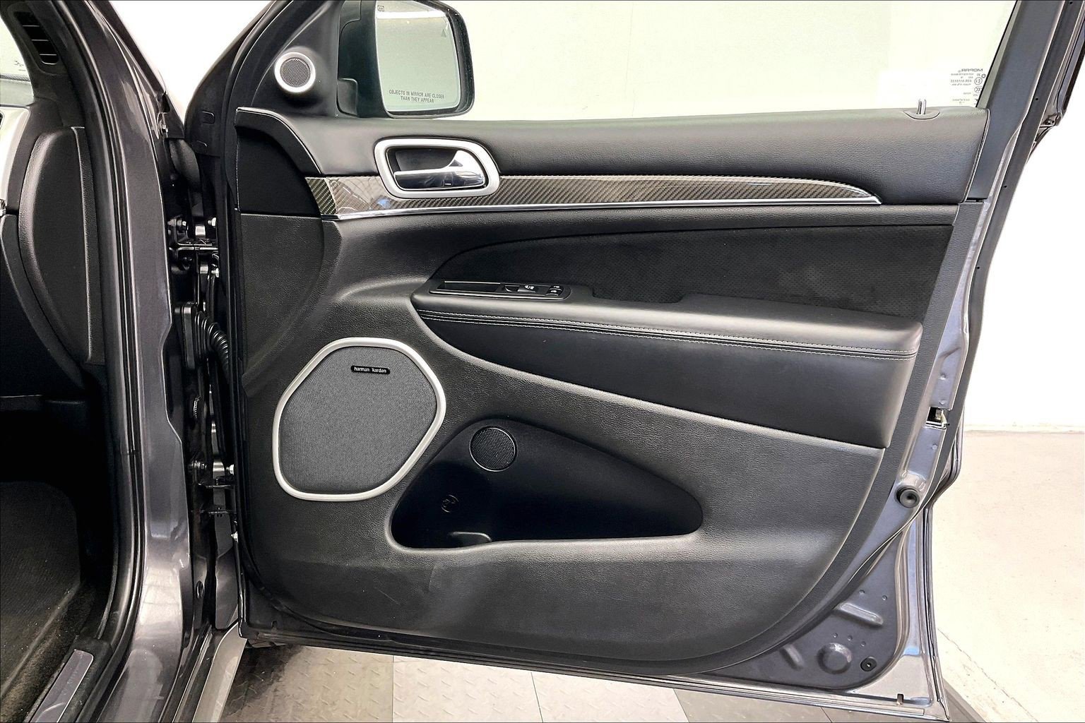 Used 2018 Jeep Grand Cherokee SRT w/ Trailer Tow Group IV AWD/4WD image 26