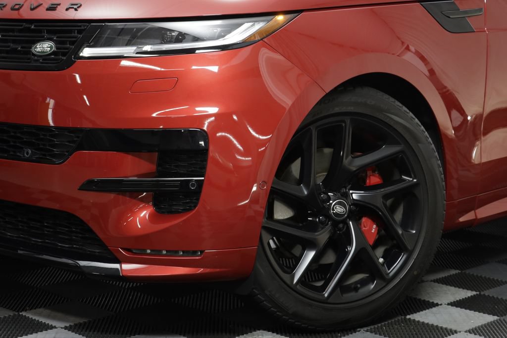 Certified 2025 Land Rover Range Rover Sport Dynamic SE AWD/4WD image 3