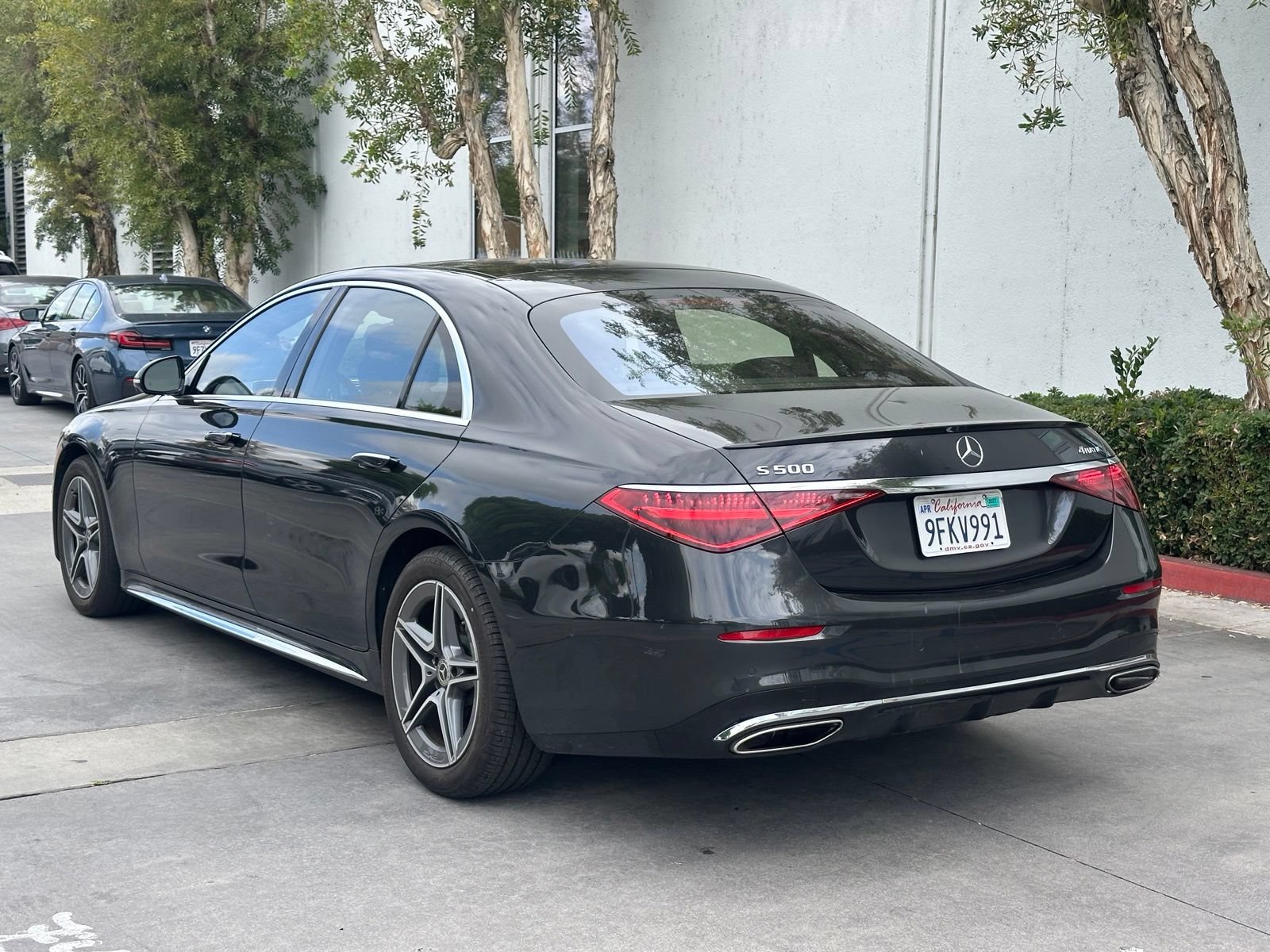 Used 2022 Mercedes-Benz S 500 4MATIC w/ AMG Line Package image 8