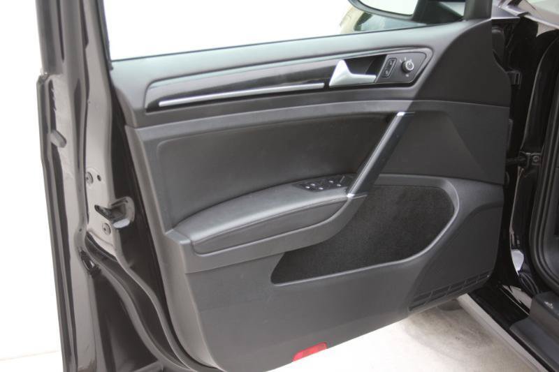 Used 2015 Volkswagen Golf TDI SEL FWD image 19