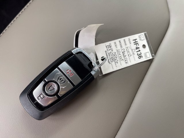 Used 2026 Ford Maverick Lariat AWD/4WD image 27