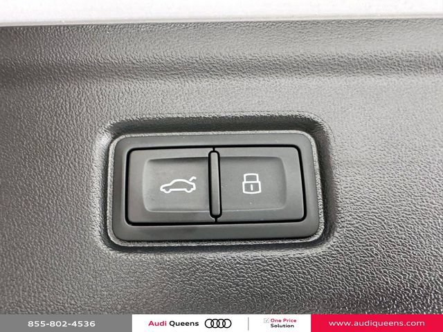 Used 2025 Audi A6 e-tron Premium Plus w/ Premium Plus AWD/4WD image 11