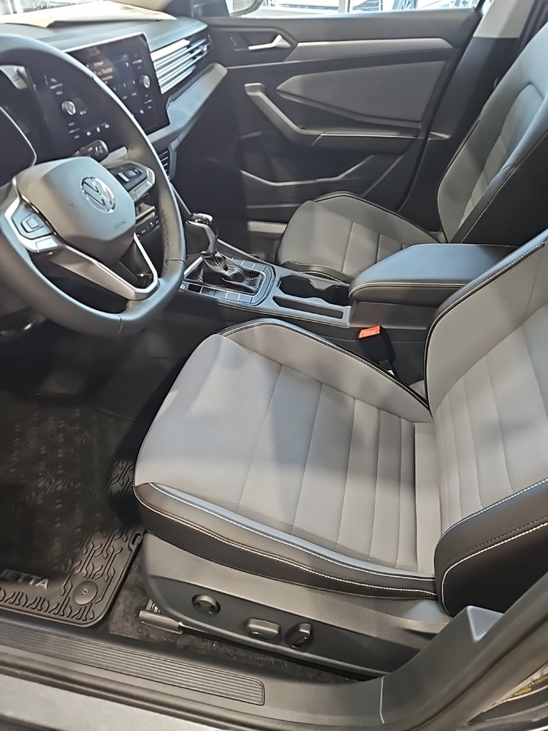 New 2026 Volkswagen Jetta SE image 27