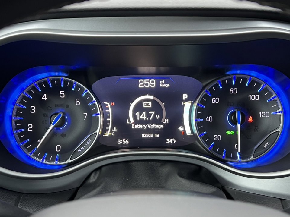 Used 2020 Chrysler Pacifica Touring-L Plus image 21