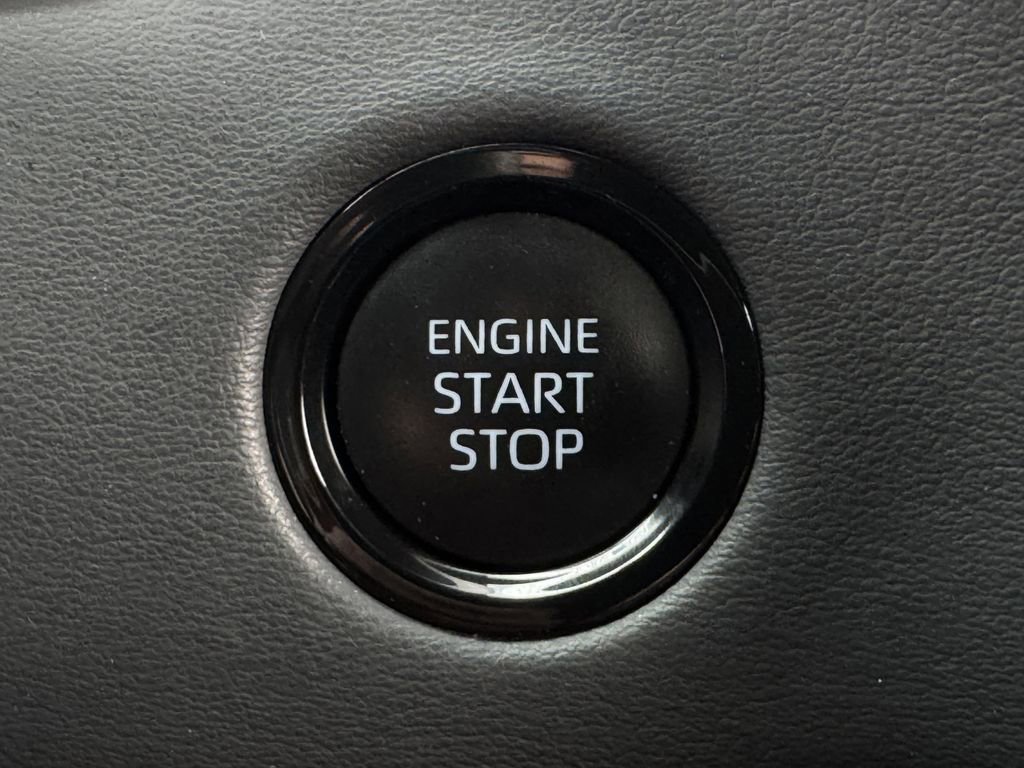 Used 2025 Toyota Tundra Platinum image 22