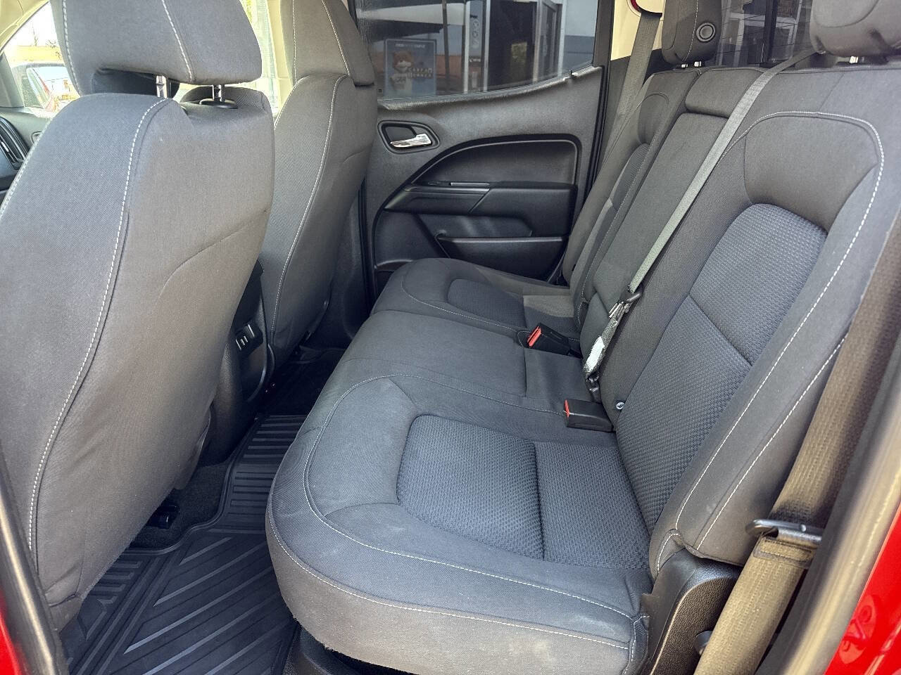 Used 2017 Chevrolet Colorado LT w/ LT Convenience Package image 4