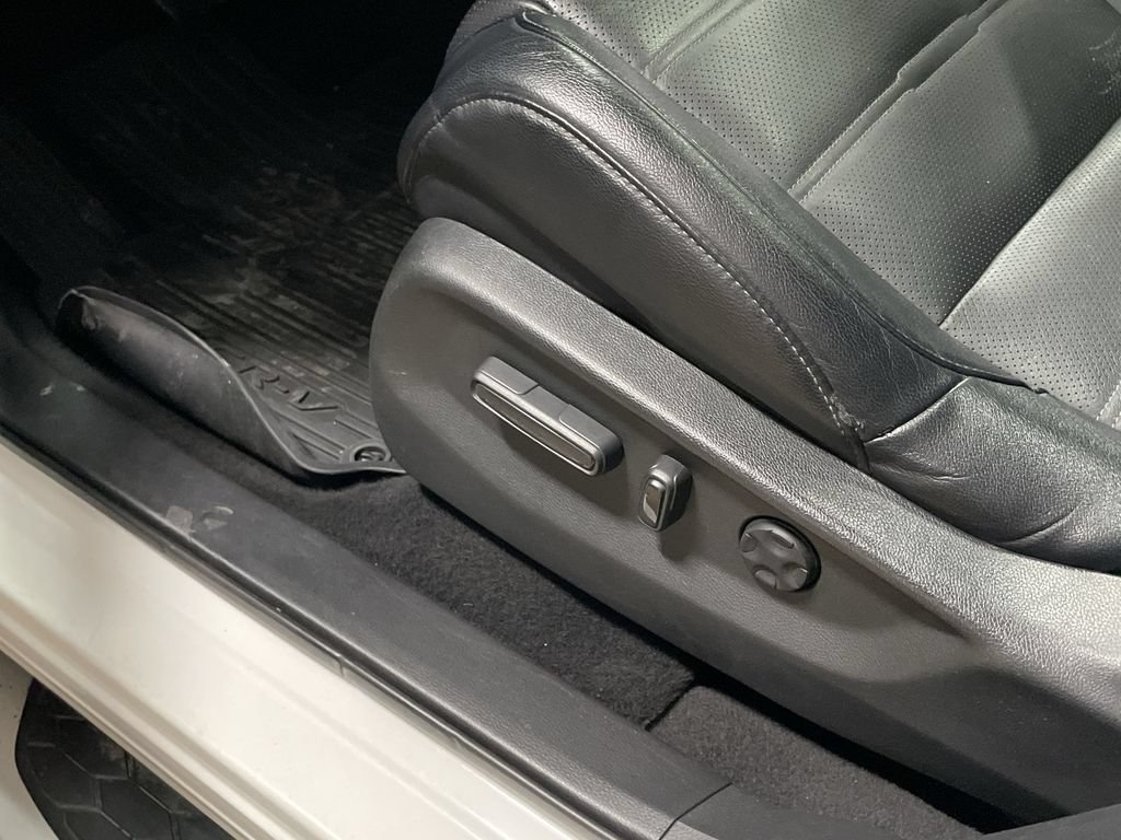 Used 2018 Honda CR-V Touring image 13