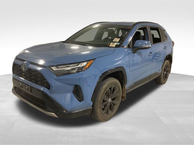 Used 2024 Toyota RAV4 SE image 3