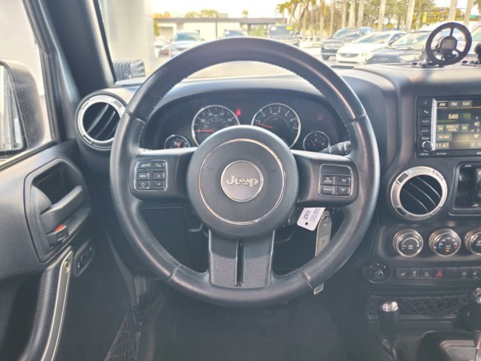 Used 2015 Jeep Wrangler Unlimited Rubicon w/ Connectivity Group image 14