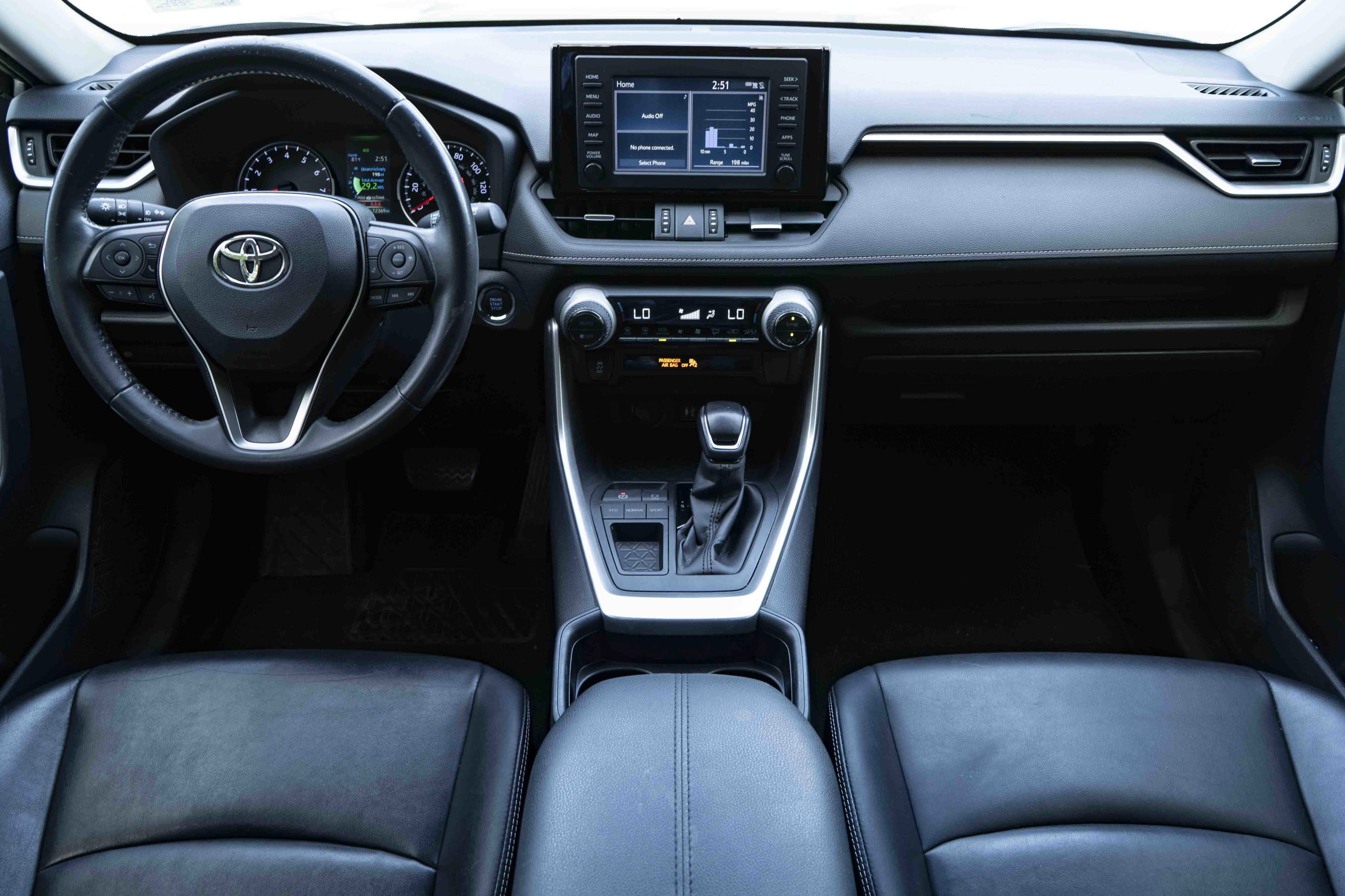 Used 2019 Toyota RAV4 XLE Premium image 26